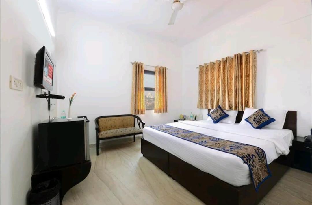 Hotel The First By Goyal Hotelie Agra  Zewnętrze zdjęcie